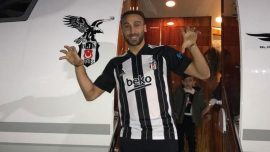 Cenk Tosun Beşiktaş için yola çıktı