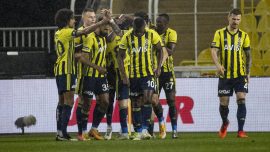 Fenerbahçe maç fazlasıyla lider