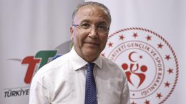 Türkiye Tenis Federasyonunda Cengiz Durmuş güven tazeledi