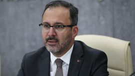 Bakan Kasapoğlu'ndan hayatını kaybeden antrenör için başsağlığı mesajı