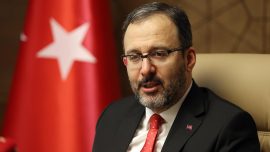 Bakan Kasapoğlu'ndan milli cimnastikçilere tebrik